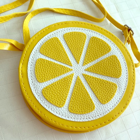 Handbags - LAST PRICE DROP! Lemon Purse
